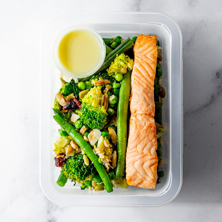 Grilled Salmon & Ultra Green Salad Lunch Box
