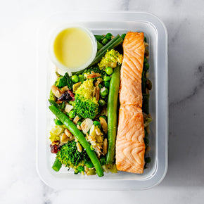 Grilled Salmon & Ultra Green Salad Lunch Box